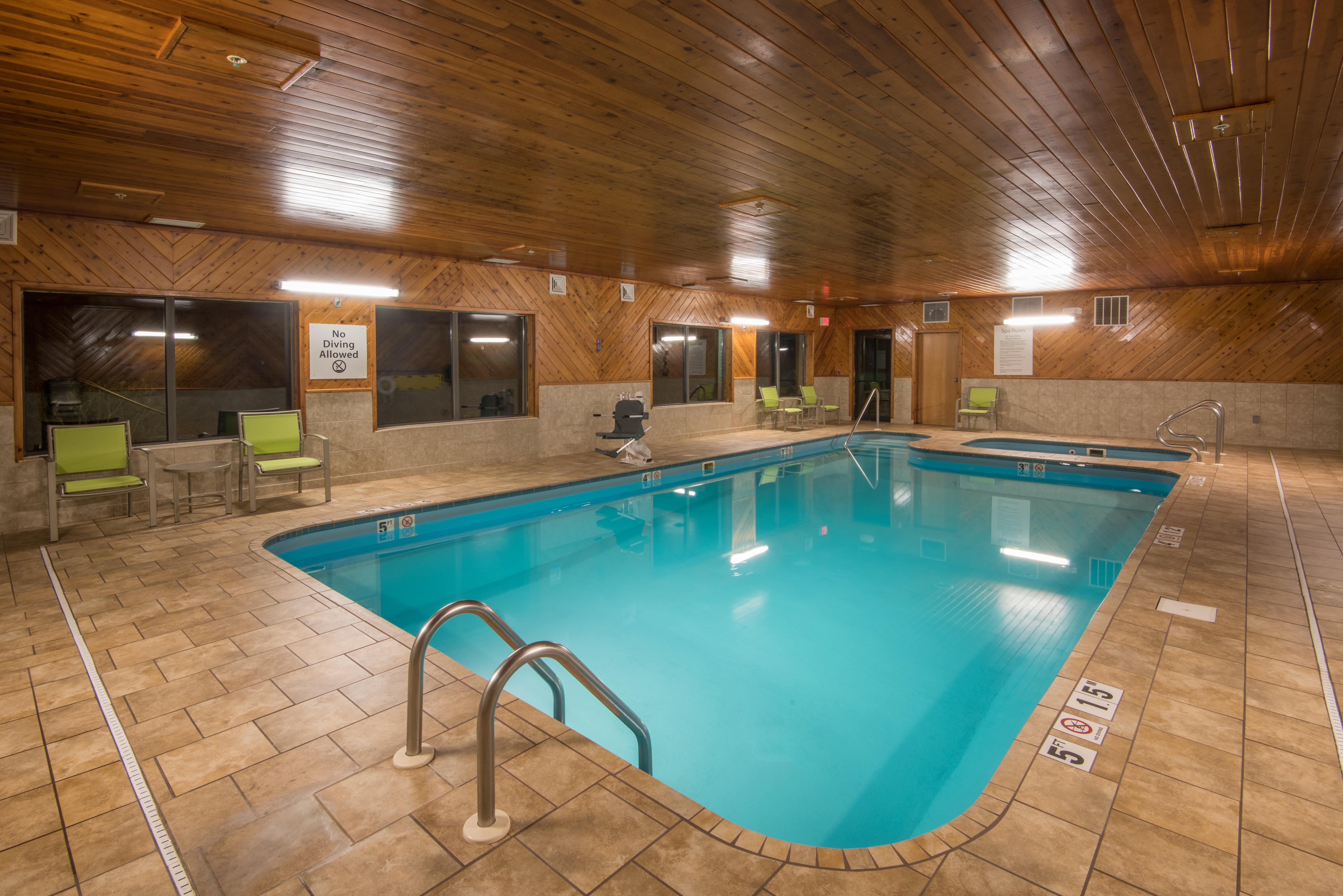 Holiday Inn Express Hotel & Suites Wauseon By Ihg Exterior foto
