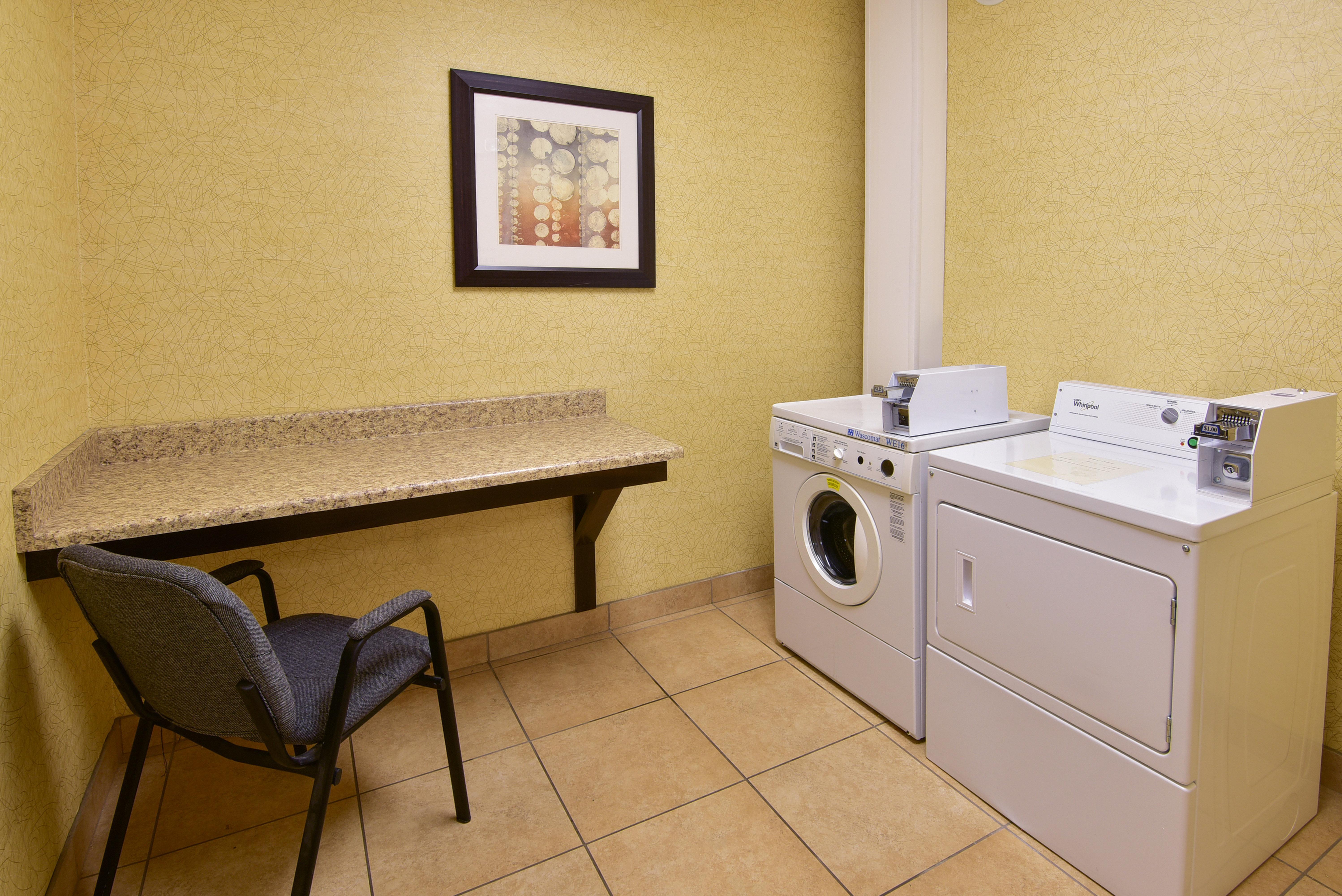 Holiday Inn Express Hotel & Suites Wauseon By Ihg Exterior foto