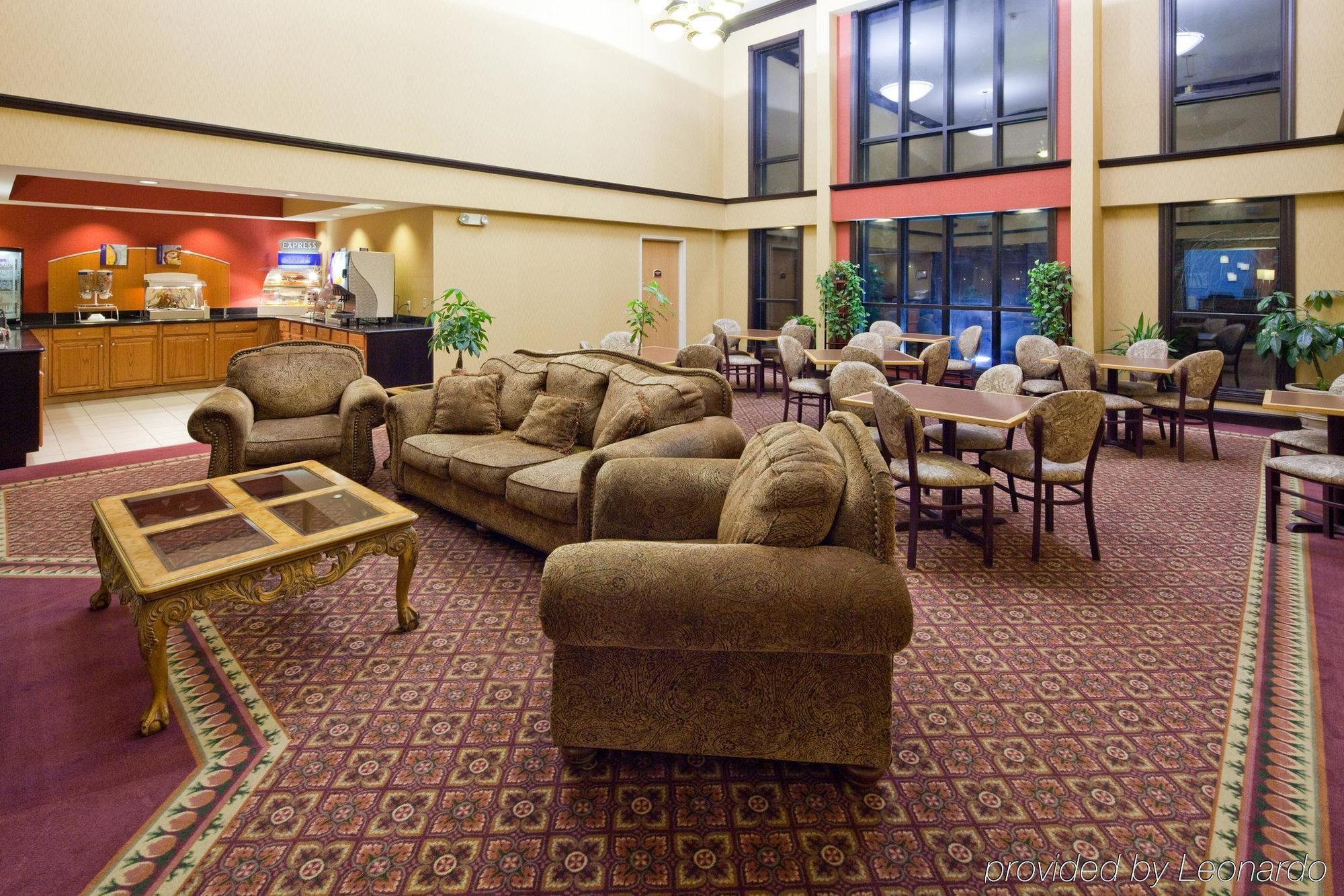 Holiday Inn Express Hotel & Suites Wauseon By Ihg Exterior foto